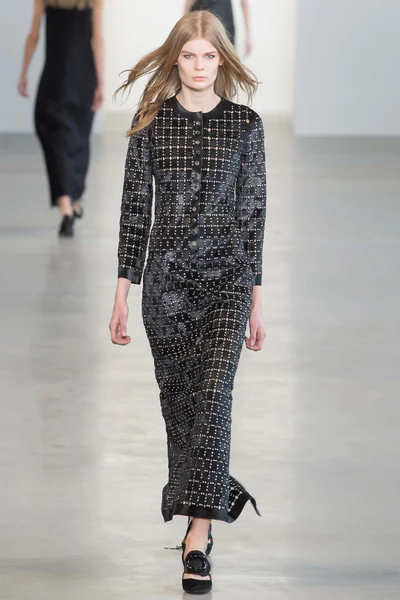Look 37